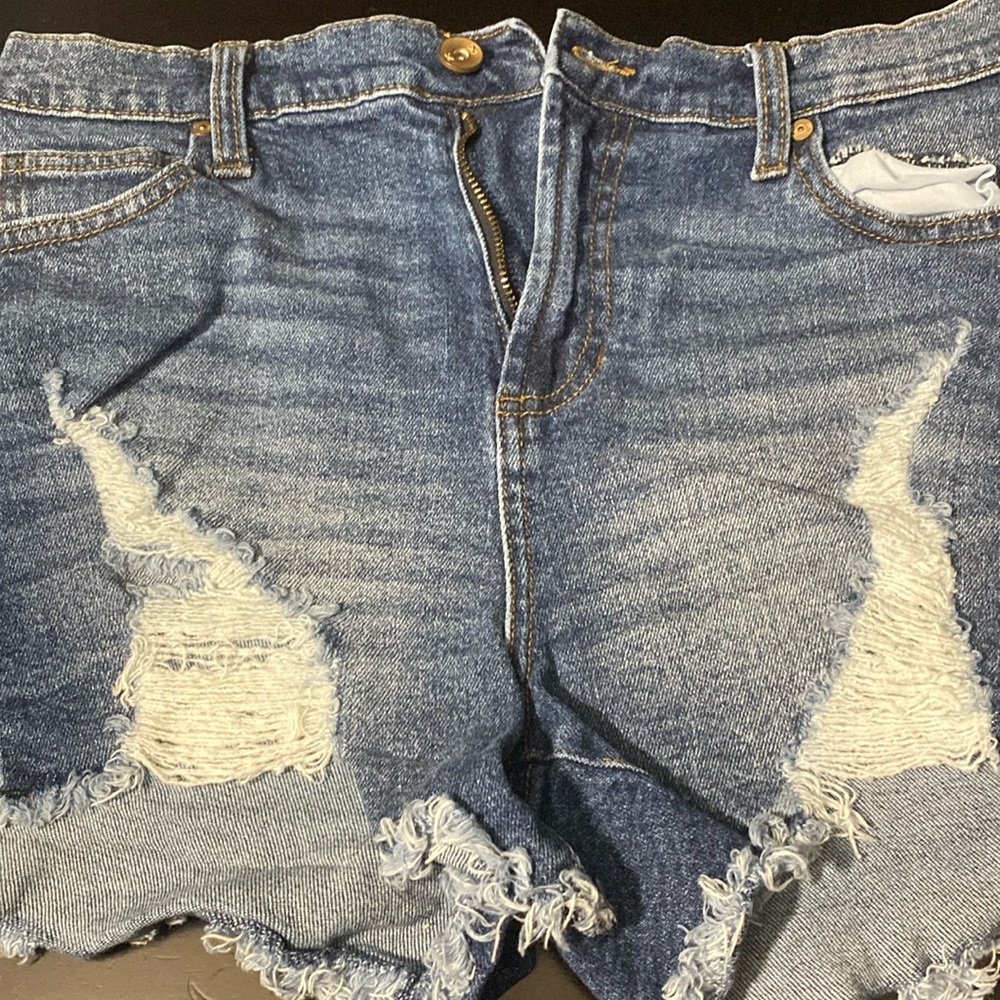 Rip style shorts, not much expansion